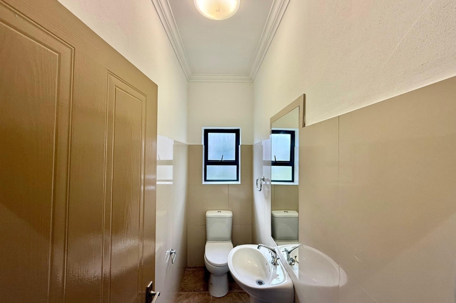 To Let 3 Bedroom Property for Rent in De Wijnlanden Residential Estate Western Cape